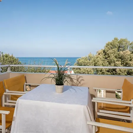 Hotel apartamentowy Angela Beach 2*